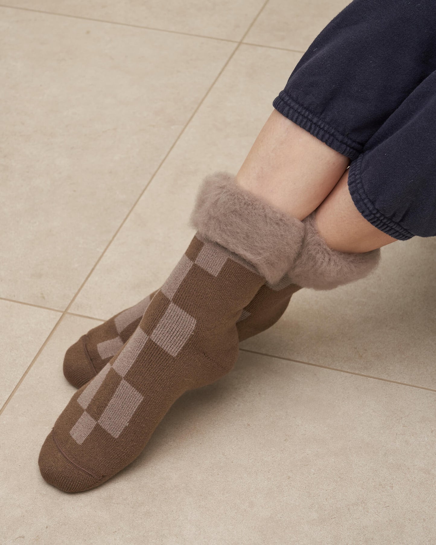 LATTICE-fluffy socks
