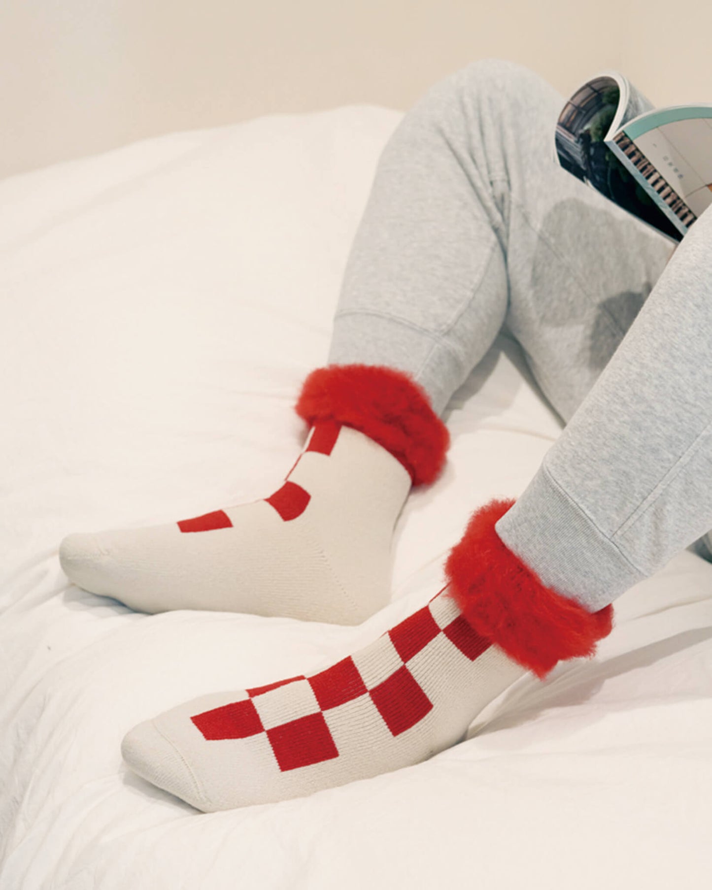LATTICE-fluffy socks