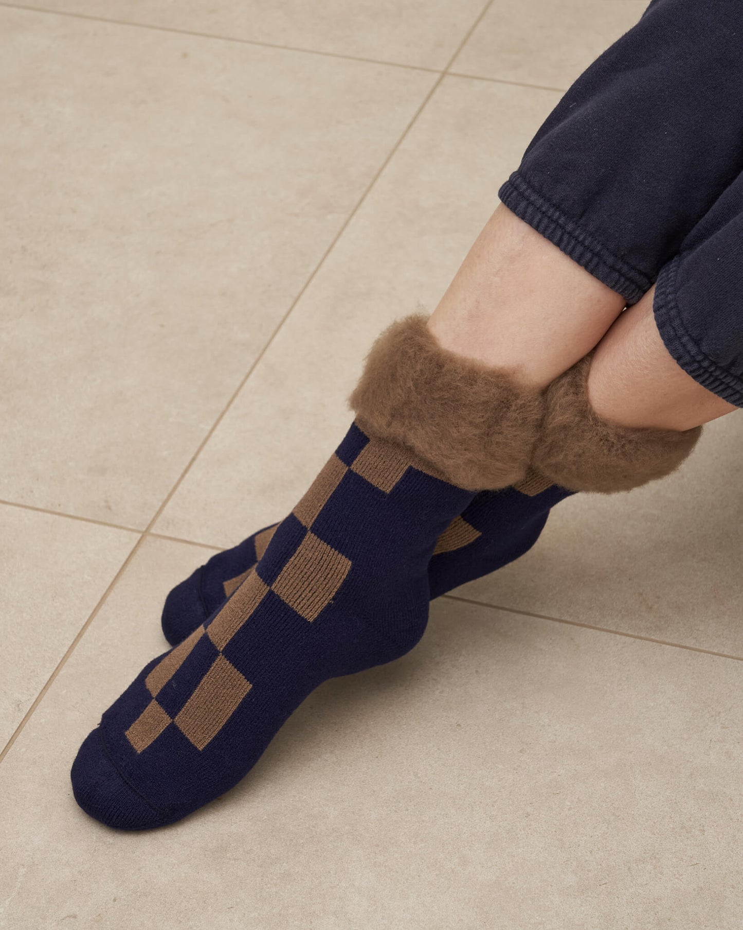 LATTICE-fluffy socks