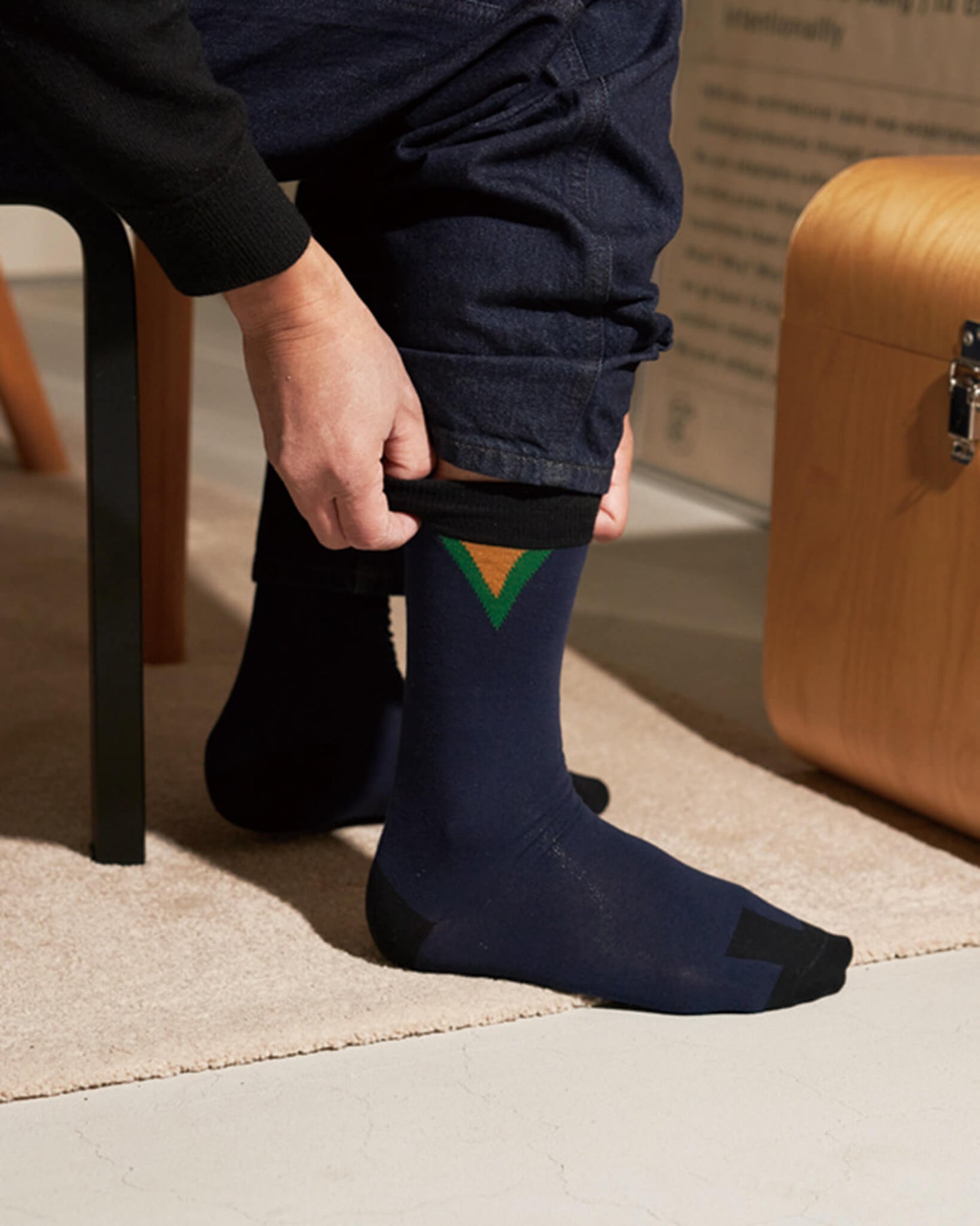 WINDOW-pattern socks