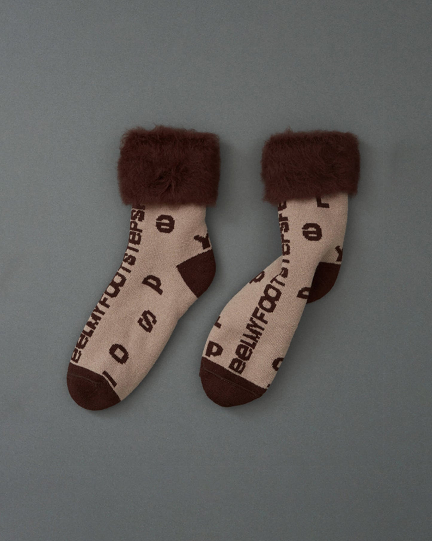 ★LETTER-fluffy socks