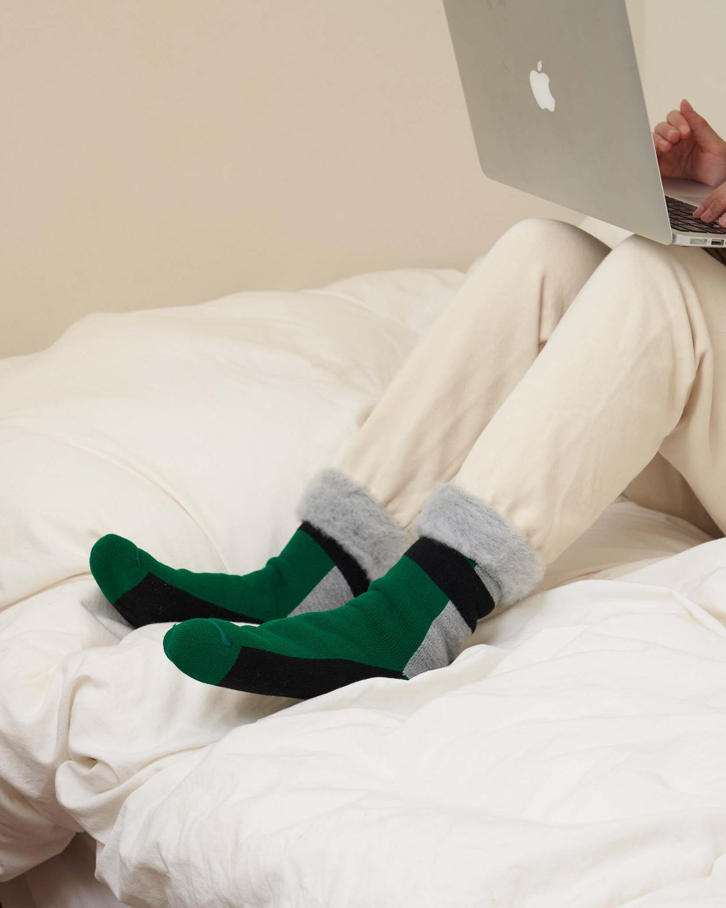 TOUN-M-fluffy socks