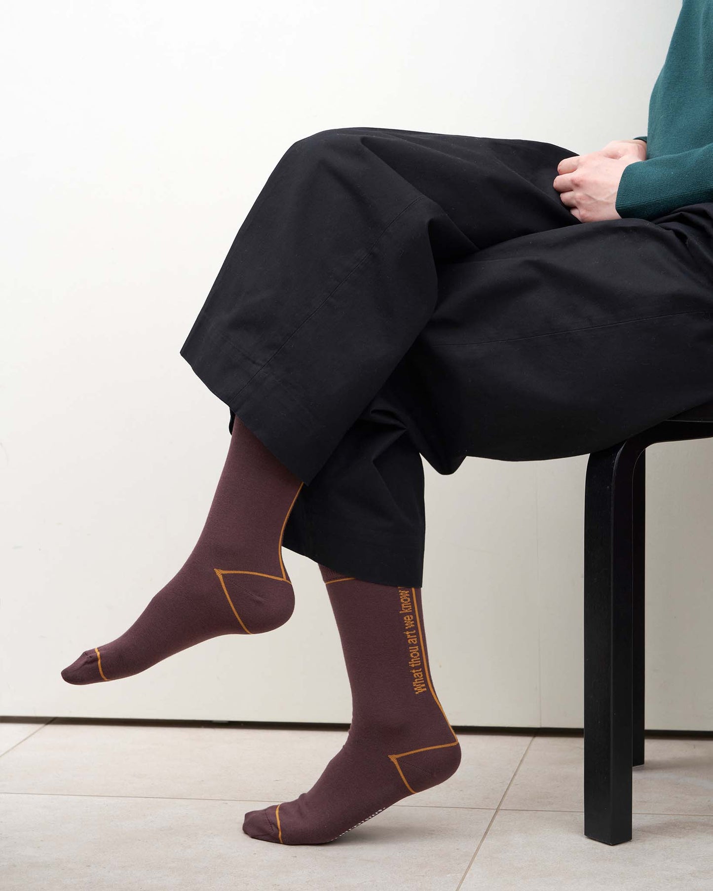 WE KNOW NOT-crew socks