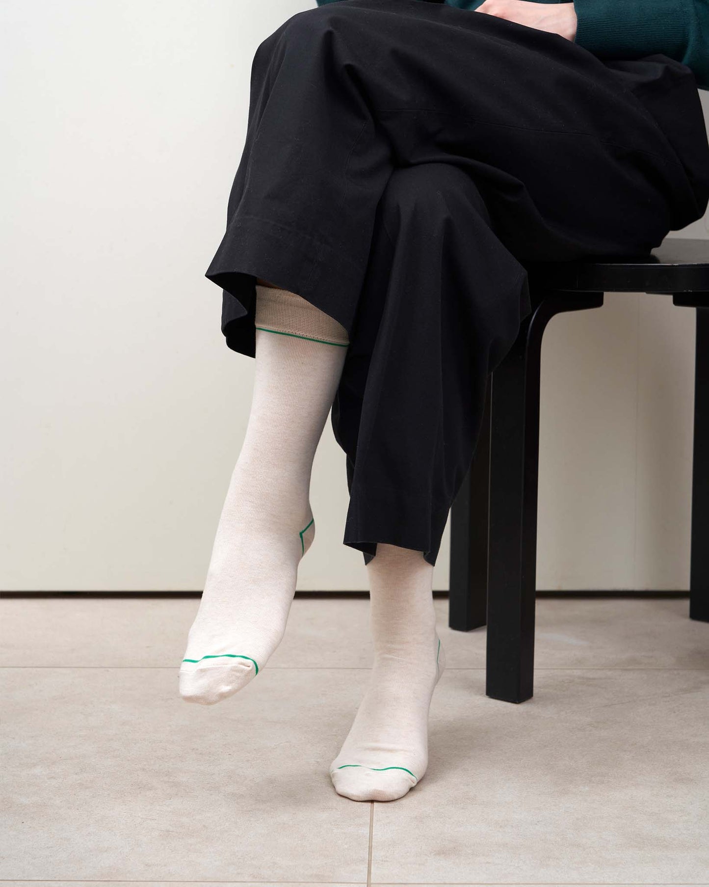 WE KNOW NOT-crew socks