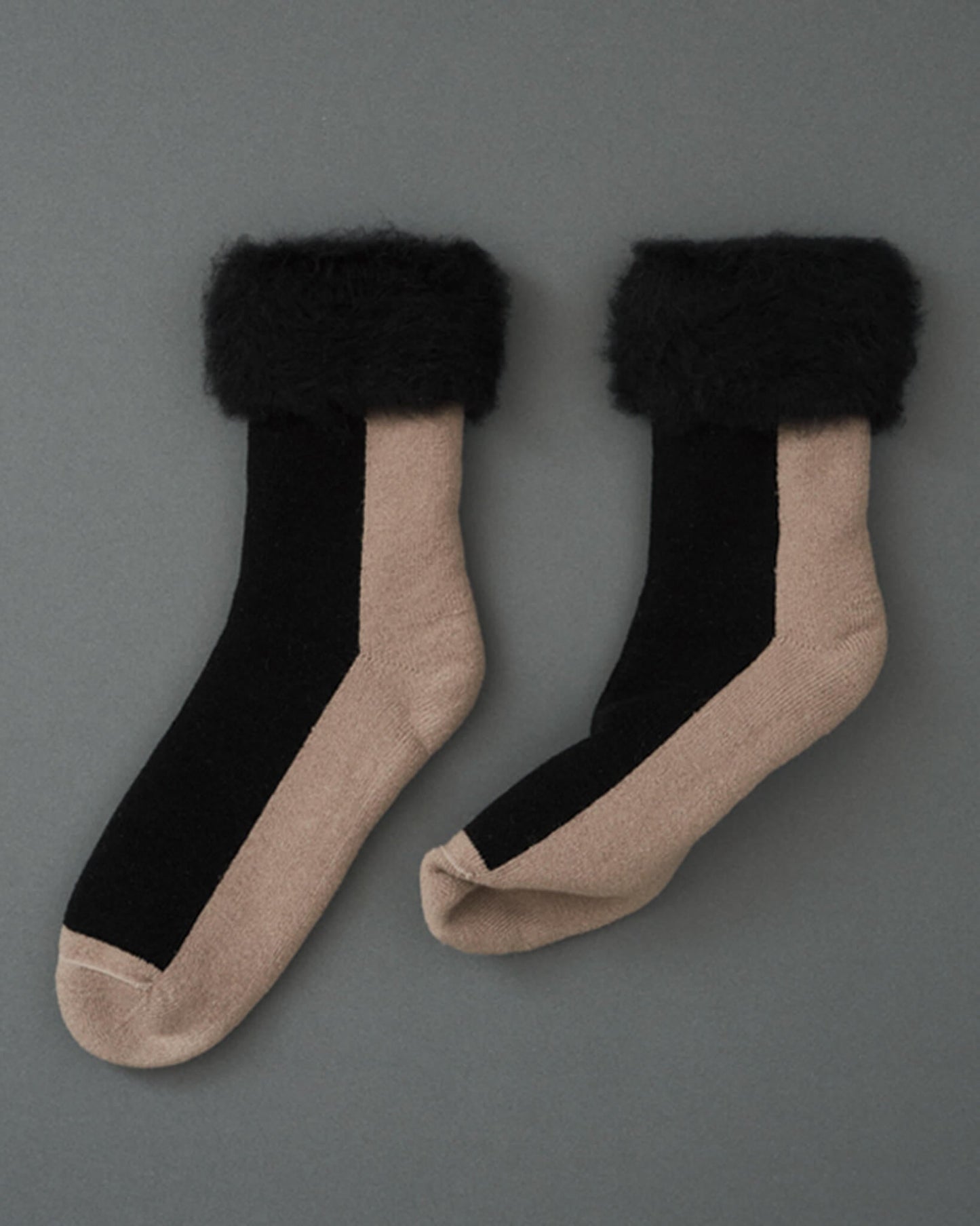 TWO TOUN-fluffy socks-warm grey