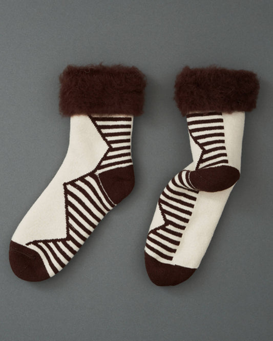 MOUNTAIN-fluffy socks-brown
